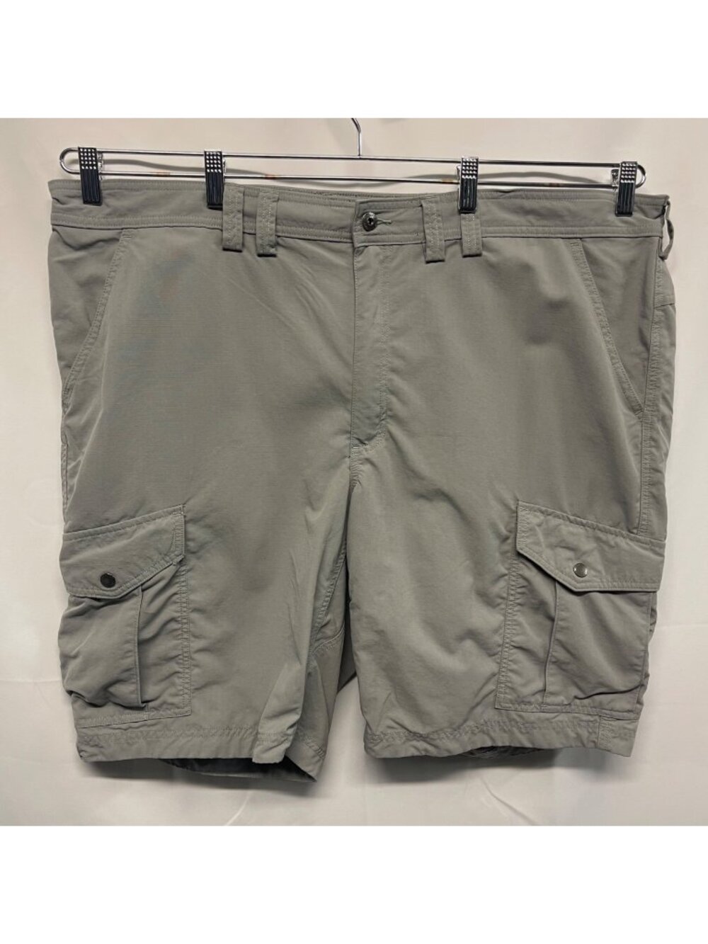 Duluth Armachillo Cooling Relaxed Fit Cargo Shorts W 46 I 11 Glacier Gray 60693